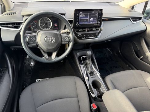 Used 2022 Toyota Corolla LE image 15