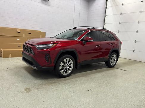Used 2025 Toyota RAV4 Limited w/ Advanced Technology Package AWD/4WD image 8