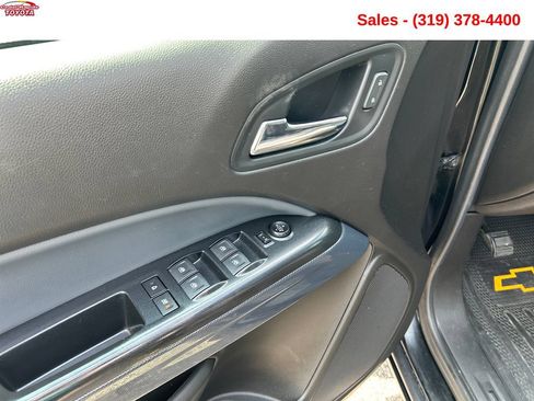 Used 2017 Chevrolet Colorado Z71 AWD/4WD image 12
