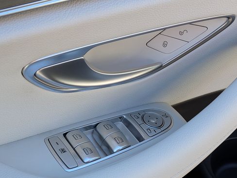 Used 2022 Mercedes-Benz E 350 4MATIC Sedan image 16