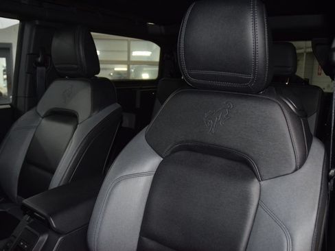Used 2024 Ford Bronco Black Diamond AWD/4WD image 40