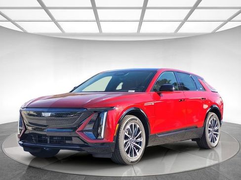 New 2026 Cadillac Lyriq Premium Sport image 9