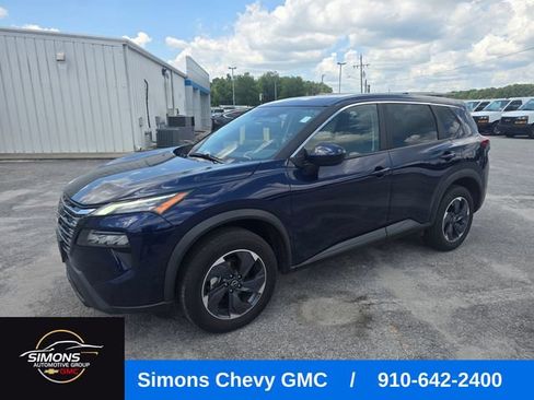 Used 2025 Nissan Rogue SV FWD image 1