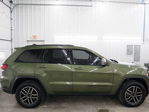 Used 2021 Jeep Grand Cherokee Trailhawk w/ Trailhawk Luxury Group image 17