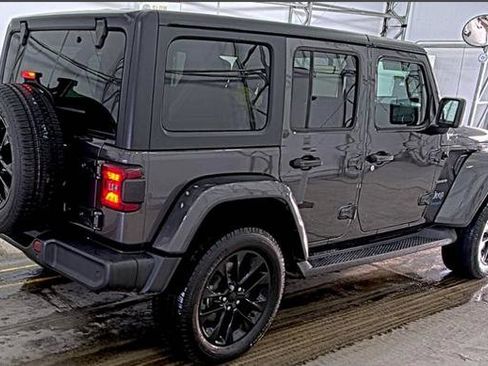 Used 2021 Jeep Wrangler Unlimited Sahara w/ Cold Weather Group image 4