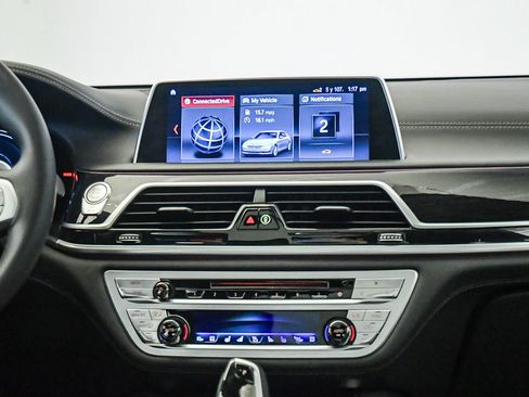 Used 2018 BMW 740i RWD image 15