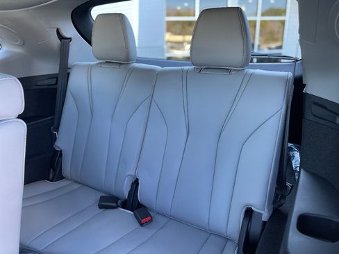 Used 2026 Acura MDX FWD w/ Technology Package image 39