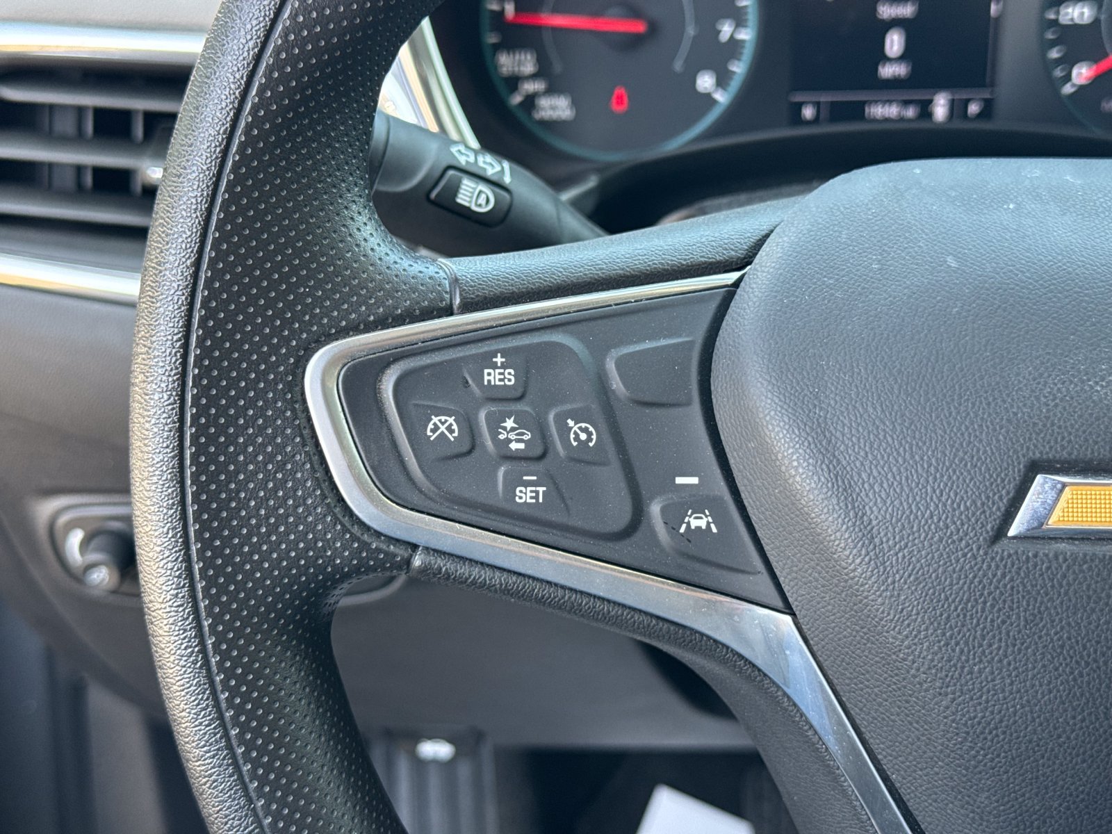Used 2023 Chevrolet Equinox LS FWD image 26