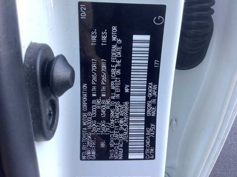 Used 2022 Toyota 4Runner SR5 Premium AWD/4WD image 21