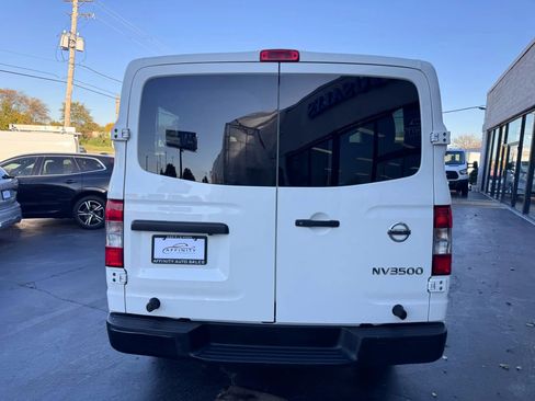 Used 2018 Nissan NV 3500 S image 4