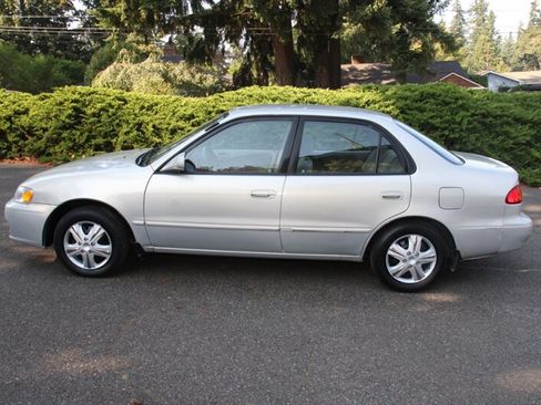 Used 2002 Toyota Corolla LE FWD image 12