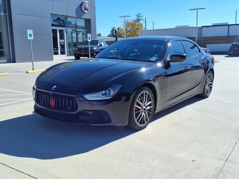 Used 2016 Maserati Ghibli image 2