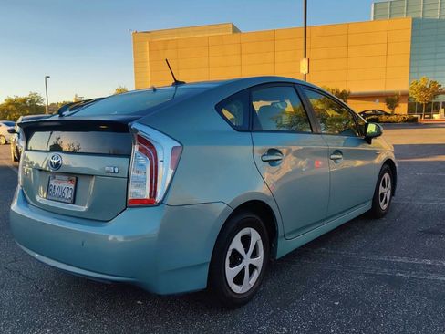 Used 2014 Toyota Prius Three image 4
