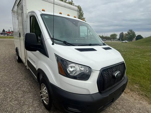 Used 2023 Ford Transit 350 DRW RWD image 7