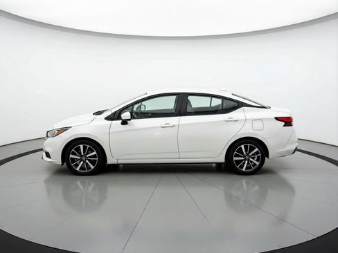 Used 2025 Nissan Versa SV image 5