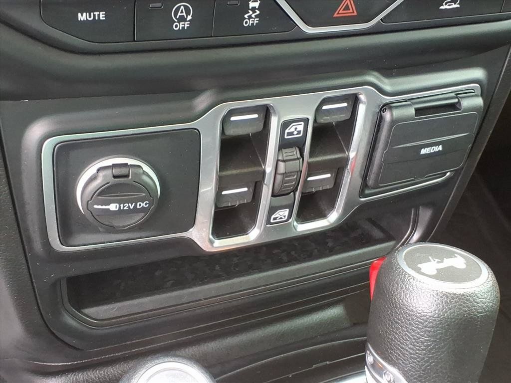 Used 2022 Jeep Wrangler Unlimited Sport AWD/4WD image 31