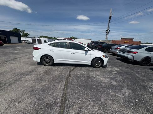 Used 2017 Hyundai Elantra SE FWD image 7