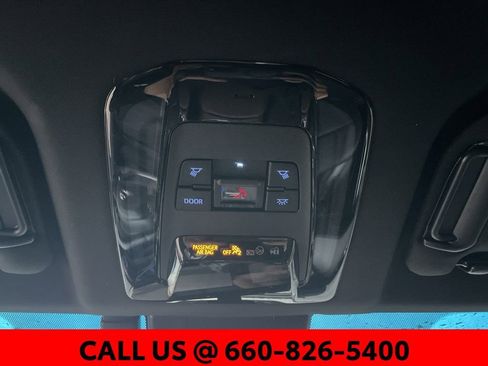 Used 2022 Toyota Venza Limited image 30