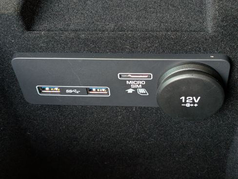 Used 2020 Jaguar F-PACE S AWD/4WD image 29