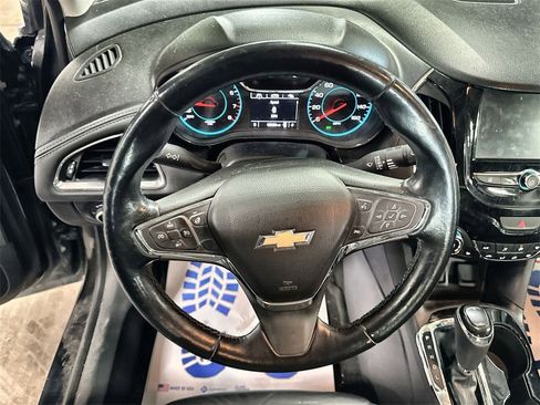 Used 2016 Chevrolet Cruze Premier image 17