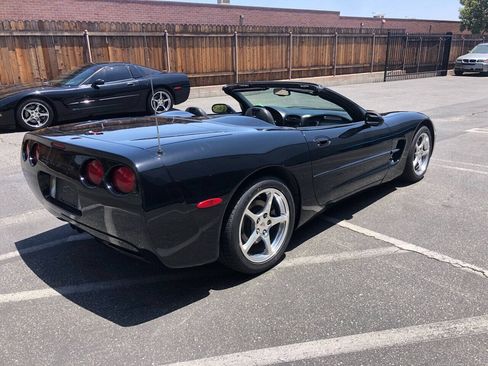 Used 1999 Chevrolet Corvette Convertible RWD image 5