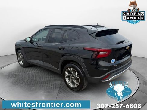 Used 2026 Chevrolet Trax LT FWD image 3
