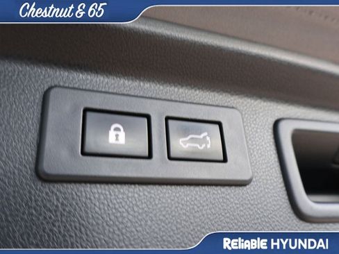 Used 2022 Subaru Forester Premium AWD/4WD image 17