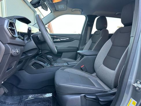 Used 2025 Chevrolet TrailBlazer LT image 24