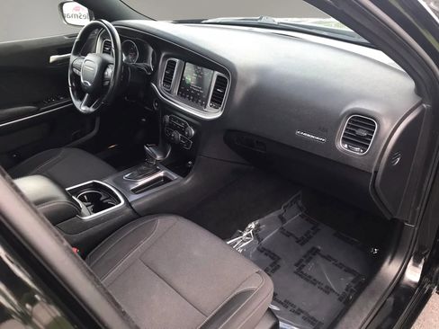 Used 2019 Dodge Charger SXT AWD/4WD image 44