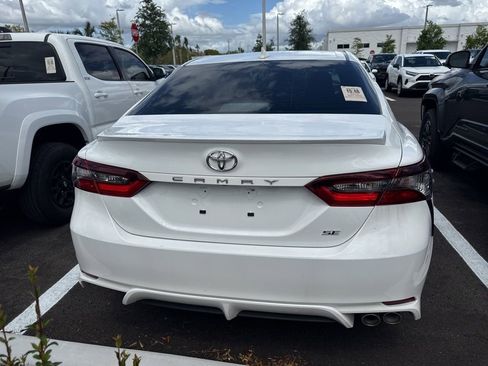 Used 2024 Toyota Camry SE image 6