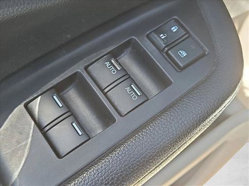 Used 2017 Honda Pilot Elite image 11