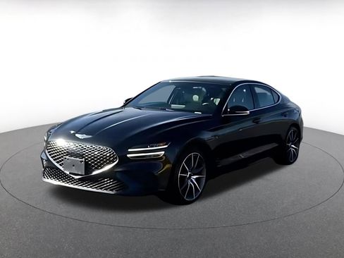 Used 2025 Genesis G70 2.5T image 2