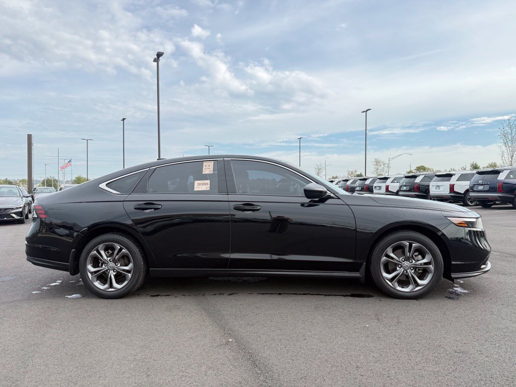 Used 2023 Honda Accord EX image 4