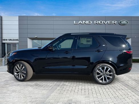 New 2026 Land Rover Discovery Dynamic SE image 2