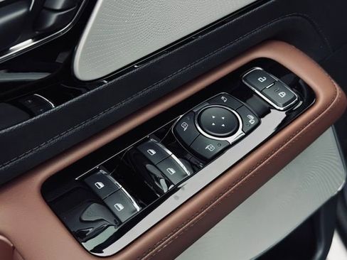 New 2026 Lincoln Aviator Reserve image 14