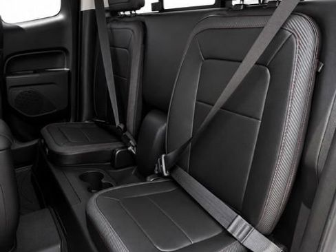 Used 2018 GMC Canyon All Terrain w/ Trailering Package AWD/4WD image 17