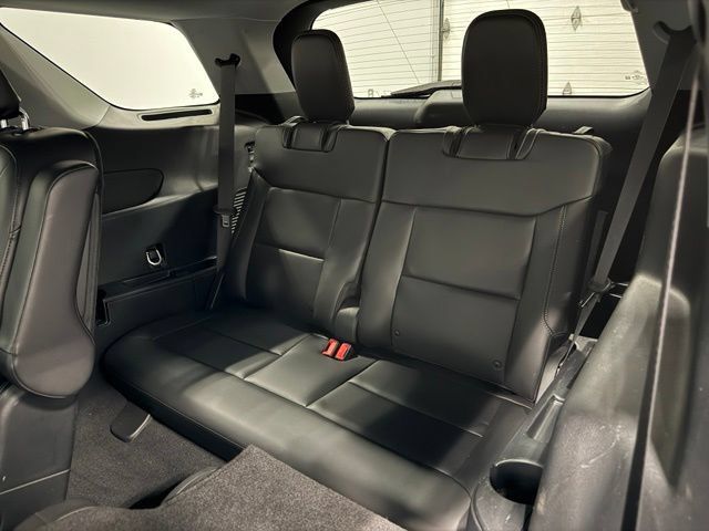 Used 2023 Ford Explorer XLT w/ Equipment Group 202A AWD/4WD image 28