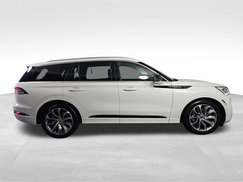 Certified 2021 Lincoln Aviator Grand Touring w/ Equipment Group 302A image 8