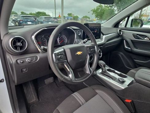 Used 2025 Chevrolet Blazer LT AWD/4WD image 15