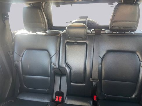 Used 2023 Ford Bronco Badlands image 16