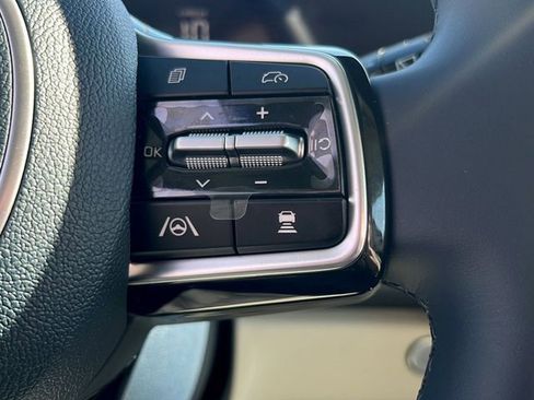 New 2026 Kia Carnival EX image 27