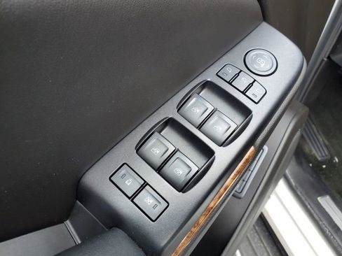 Used 2017 Chevrolet Tahoe Premier image 22