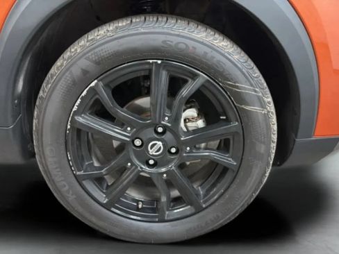 Used 2019 Nissan Kicks SR w/ Exterior Package FWD image 25