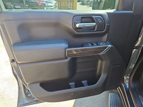 Used 2020 Chevrolet Silverado 1500 LT w/ Texas Edition AWD/4WD image 11