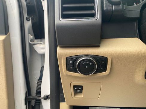 Used 2019 Ford F150 XLT AWD/4WD image 11
