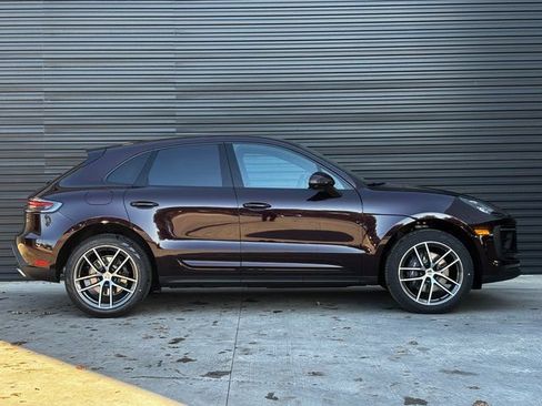 Certified 2026 Porsche Macan AWD/4WD image 8