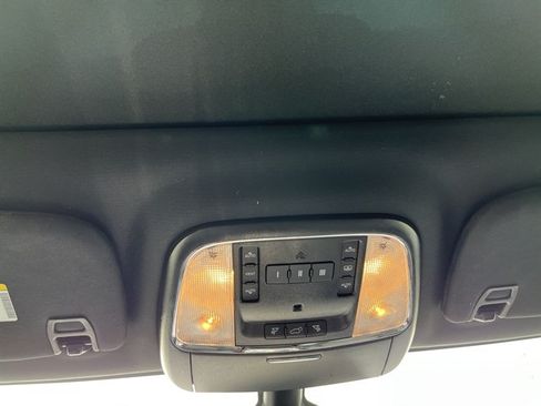 Used 2020 Jeep Grand Cherokee Overland AWD/4WD image 40