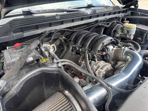 Used 2018 Chevrolet Silverado 1500 LTZ Z71 w/ Redline Edition AWD/4WD image 27