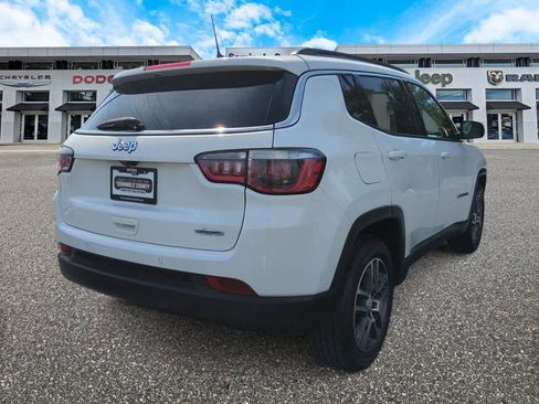 Used 2017 Jeep Compass Latitude w/ Popular Equipment Group image 8