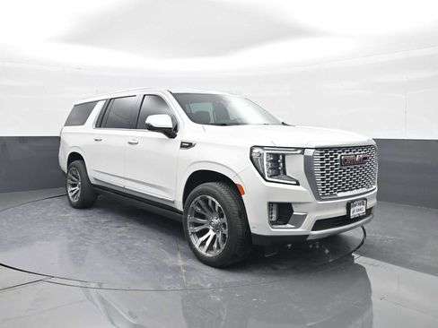 Used 2023 GMC Yukon XL Denali w/ Denali Reserve Package image 1